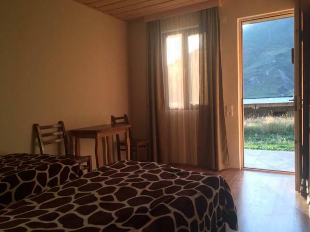Guesthouse Besarion Ushguli Exterior foto